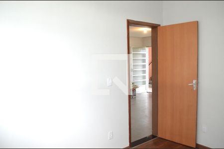 Quarto 2 de apartamento para alugar com 2 quartos, 49m² em Jardim Vitoria, Belo Horizonte