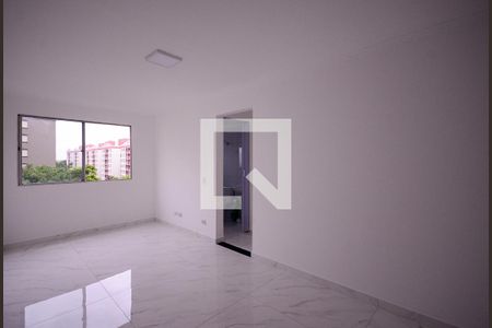 Sala  de apartamento para alugar com 2 quartos, 50m² em Jardim Celeste, São Paulo