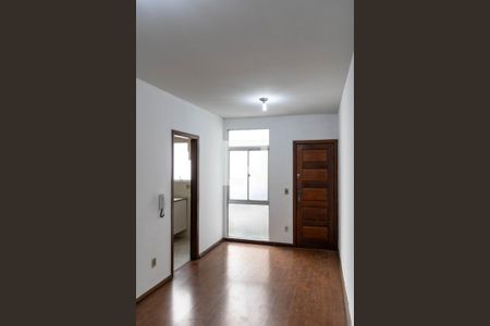 Sala de apartamento para alugar com 3 quartos, 60m² em Alto Caiçaras, Belo Horizonte