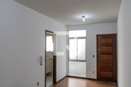 Sala de apartamento para alugar com 3 quartos, 60m² em Alto Caiçaras, Belo Horizonte