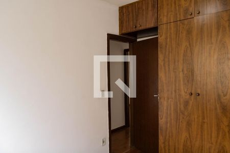 Quarto 1 de apartamento para alugar com 3 quartos, 60m² em Alto Caiçaras, Belo Horizonte