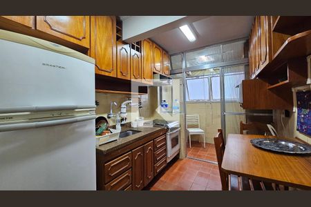 Cozinha de apartamento à venda com 2 quartos, 60m² em Vila Inglesa, São Paulo