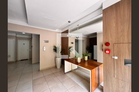 Apartamento à venda com 63m², 2 quartos e 1 vaga Apartamento à venda com 63m², 2 quartos e 1 vagaHall social