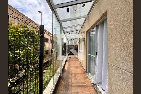 Apartamento à venda com 63m², 2 quartos e 1 vaga Apartamento à venda com 63m², 2 quartos e 1 vagaVaranda gourmet