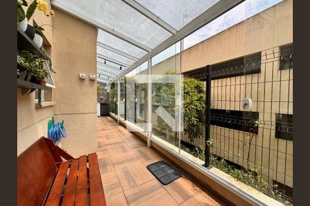 Apartamento à venda com 63m², 2 quartos e 1 vaga Apartamento à venda com 63m², 2 quartos e 1 vagaVaranda gourmet