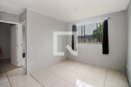 Sala de apartamento para alugar com 2 quartos, 42m² em Rubem Berta, Porto Alegre