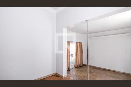 Quarto 3 de casa à venda com 4 quartos, 184m² em Santo Antônio, Belo Horizonte