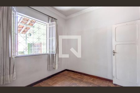 Quarto 2 de casa à venda com 4 quartos, 184m² em Santo Antônio, Belo Horizonte