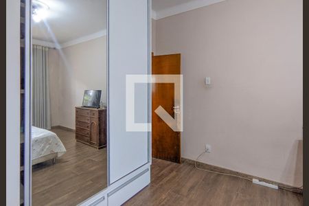 Quarto de casa para alugar com 4 quartos, 300m² em Bonfim, Belo Horizonte