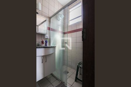 Banheiro da Suíte de apartamento para alugar com 3 quartos, 70m² em Santa Amélia, Belo Horizonte