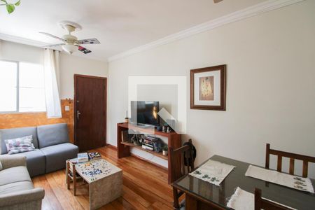 Sala de apartamento para alugar com 3 quartos, 70m² em Santa Amélia, Belo Horizonte