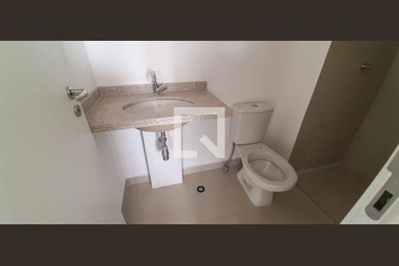 Banheiro  de apartamento à venda com 1 quarto, 35m² em Km 18, Osasco