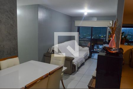 Sala  de apartamento para alugar com 3 quartos, 86m² em Jacarepaguá, Rio de Janeiro