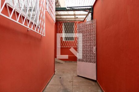 Casa para alugar com 233m², 4 quartos e 3 vagas Casa para alugar com 233m², 4 quartos e 3 vagasCorredor