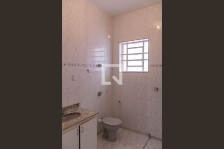 Casa para alugar com 233m², 4 quartos e 3 vagas Casa para alugar com 233m², 4 quartos e 3 vagasBanheiro