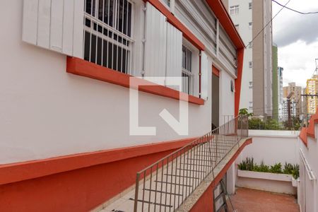 Casa para alugar com 233m², 4 quartos e 3 vagas Casa para alugar com 233m², 4 quartos e 3 vagasFachada