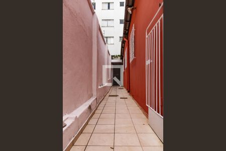 Casa para alugar com 233m², 4 quartos e 3 vagas Casa para alugar com 233m², 4 quartos e 3 vagasCorredor