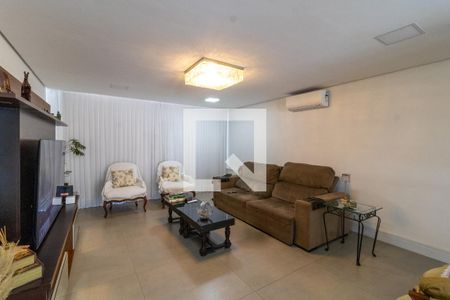 Sala de casa à venda com 3 quartos, 211m² em Jardim Isabel, Porto Alegre