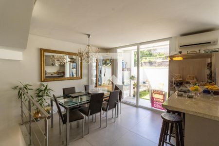 Sala de Estar de casa à venda com 3 quartos, 211m² em Jardim Isabel, Porto Alegre