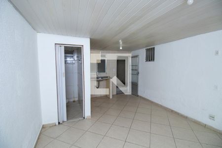 Sala/Cozinha de kitnet/studio para alugar com 0 quarto, 18m² em Vargem Pequena, Rio de Janeiro