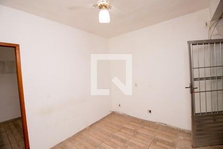 Sala de kitnet/studio para alugar com 1 quarto, 25m² em Vargem Pequena, Rio de Janeiro