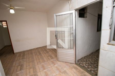 Cozinha de kitnet/studio para alugar com 1 quarto, 25m² em Vargem Pequena, Rio de Janeiro