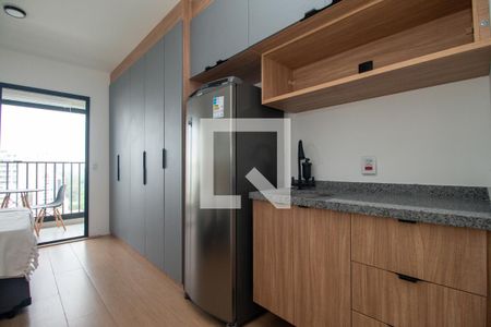 Cozinha de apartamento para alugar com 1 quarto, 23m² em Santo Amaro, São Paulo