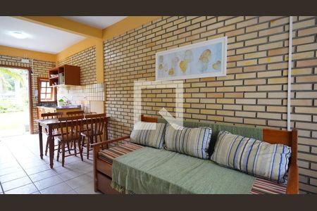 Sala de casa de condomínio para alugar com 2 quartos, 80m² em Barra da Lagoa, Florianópolis