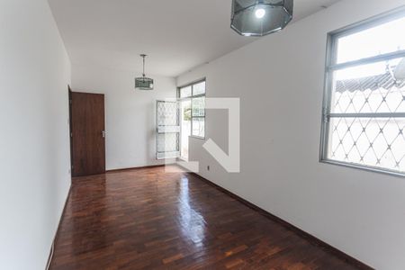 Sala de apartamento para alugar com 3 quartos, 100m² em Floresta, Belo Horizonte