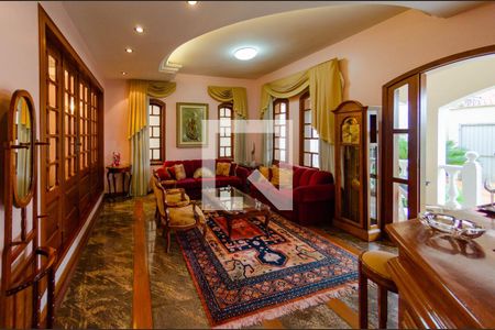 Sala de casa à venda com 6 quartos, 549m² em Gameleira, Belo Horizonte