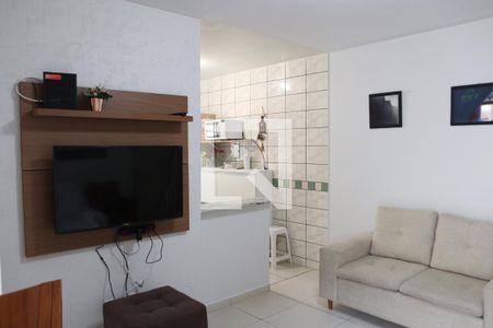 Sala de apartamento para alugar com 2 quartos, 60m² em Jardim Goiás, Goiânia