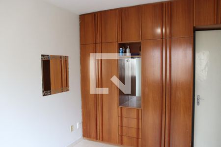 Quarto 1 de apartamento para alugar com 2 quartos, 60m² em Jardim Goiás, Goiânia