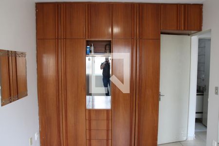 Quarto 1 de apartamento para alugar com 2 quartos, 60m² em Jardim Goiás, Goiânia