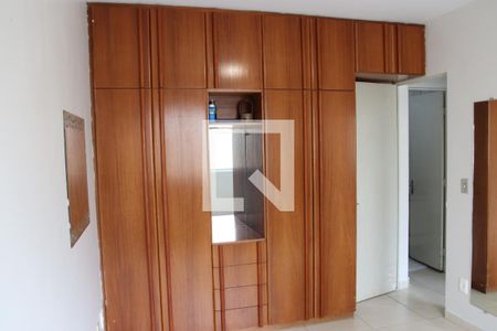 Quarto 1 de apartamento para alugar com 2 quartos, 60m² em Jardim Goiás, Goiânia