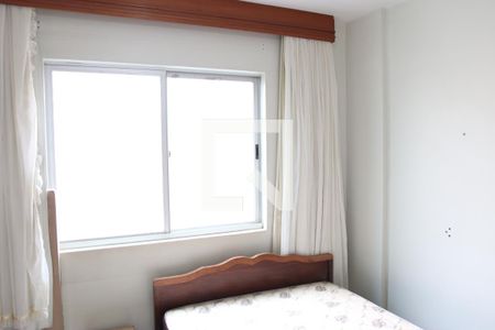 Quarto 2 de apartamento para alugar com 2 quartos, 60m² em Jardim Goiás, Goiânia