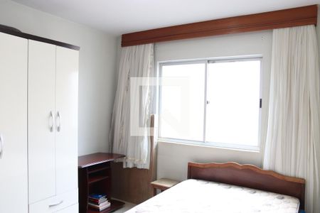 Quarto 2 de apartamento para alugar com 2 quartos, 60m² em Jardim Goiás, Goiânia