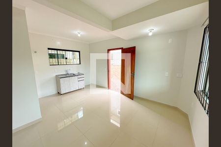 Sala de casa para alugar com 2 quartos, 96m² em Ingleses do Rio Vermelho, Florianópolis