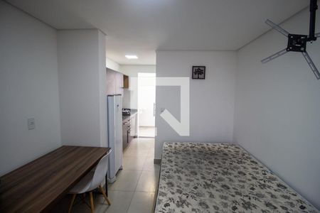 Quarto/Sala de apartamento para alugar com 1 quarto, 32m² em Cidade Antônio Estêvão de Carvalho, São Paulo