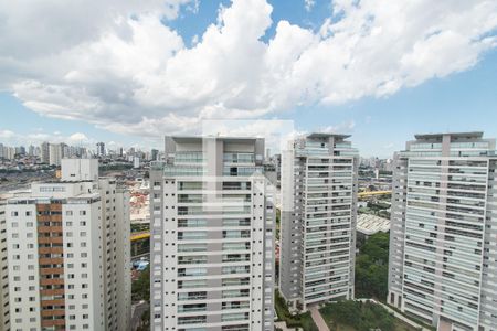 Apartamento à venda com 240m², 5 quartos e 3 vagas Apartamento à venda com 240m², 5 quartos e 3 vagasVaranda da suíte 1