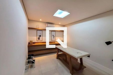 Apartamento à venda com 240m², 5 quartos e 3 vagas Apartamento à venda com 240m², 5 quartos e 3 vagasSala de massagem