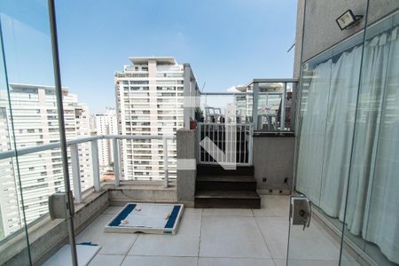 Apartamento à venda com 240m², 5 quartos e 3 vagas Apartamento à venda com 240m², 5 quartos e 3 vagasVaranda