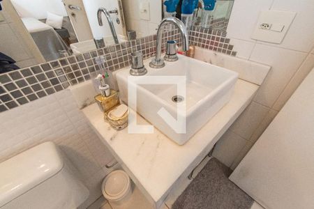 Apartamento à venda com 240m², 5 quartos e 3 vagas Apartamento à venda com 240m², 5 quartos e 3 vagasBanheiro da suíte 3