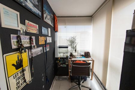 Apartamento à venda com 240m², 5 quartos e 3 vagas Apartamento à venda com 240m², 5 quartos e 3 vagasSuíte 2