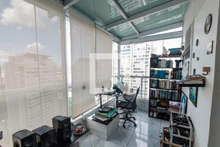 Apartamento à venda com 240m², 5 quartos e 3 vagas Apartamento à venda com 240m², 5 quartos e 3 vagasVaranda da suíte 3