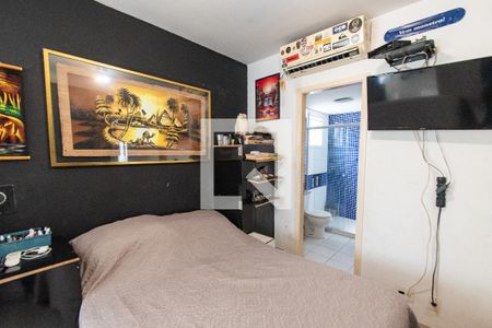 Apartamento à venda com 240m², 5 quartos e 3 vagas Apartamento à venda com 240m², 5 quartos e 3 vagasSuíte 2