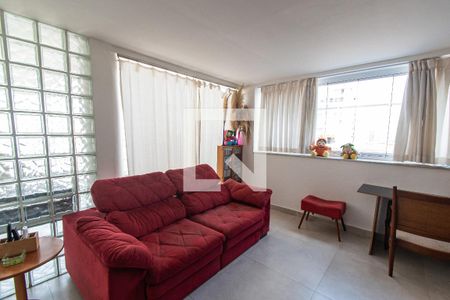 Apartamento à venda com 240m², 5 quartos e 3 vagas Apartamento à venda com 240m², 5 quartos e 3 vagasSala de tv