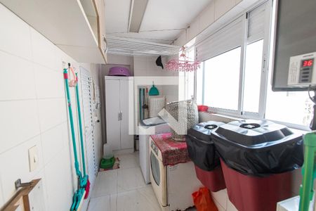 Apartamento à venda com 240m², 5 quartos e 3 vagas Apartamento à venda com 240m², 5 quartos e 3 vagasÁrea de serviço