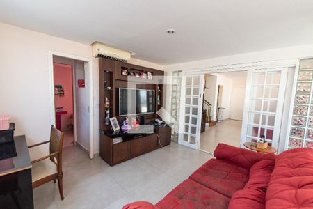 Apartamento à venda com 240m², 5 quartos e 3 vagas Apartamento à venda com 240m², 5 quartos e 3 vagasSala de tv