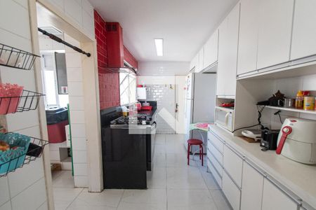 Apartamento à venda com 240m², 5 quartos e 3 vagas Apartamento à venda com 240m², 5 quartos e 3 vagasCozinha