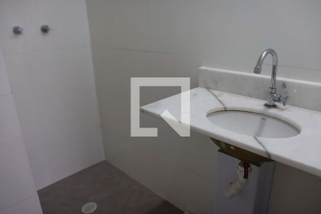Apartamento à venda com 74m², 2 quartos e 1 vaga Apartamento à venda com 74m², 2 quartos e 1 vagaBanheiro da Suíte 2